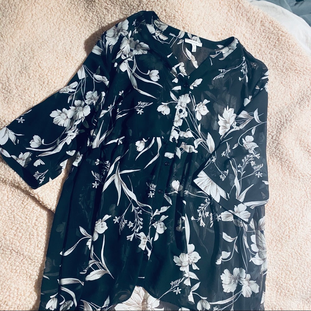 High low bottom down floral blouse